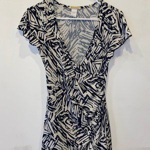 Black & White V-Neck Blouse